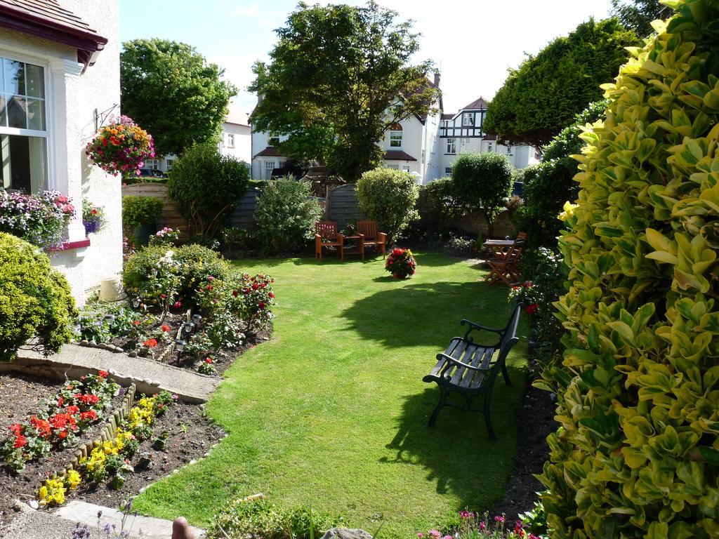 Cornerways Guest House Llandudno Dış mekan fotoğraf